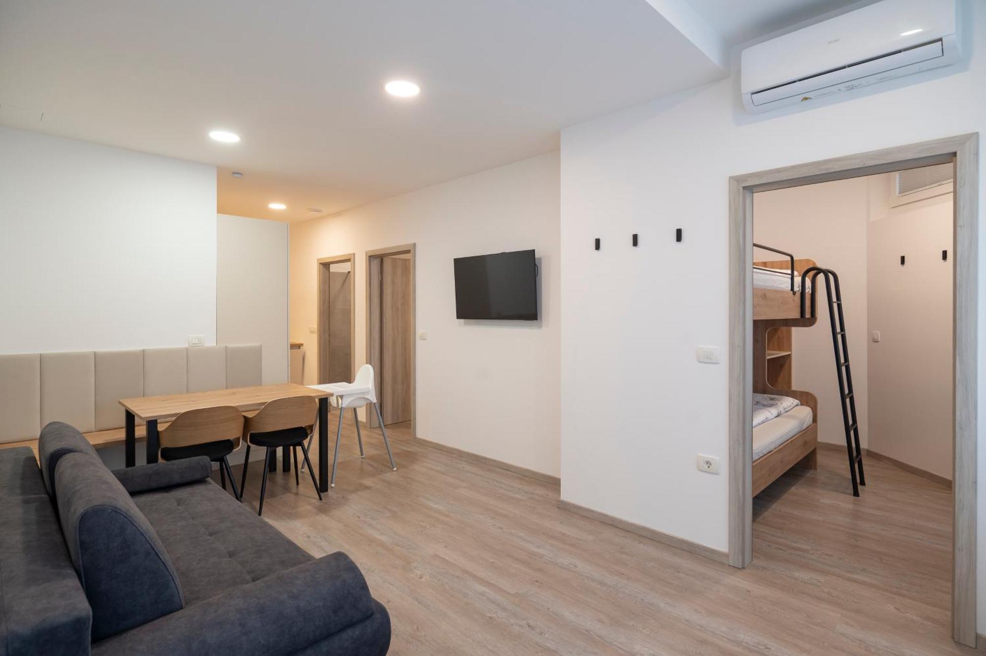 Nika & Erik Apartment ครานสกา โกรา ภายนอก รูปภาพ